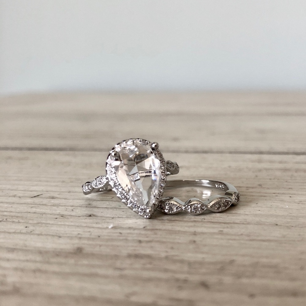 Silver wedding set size 6.5 or 5